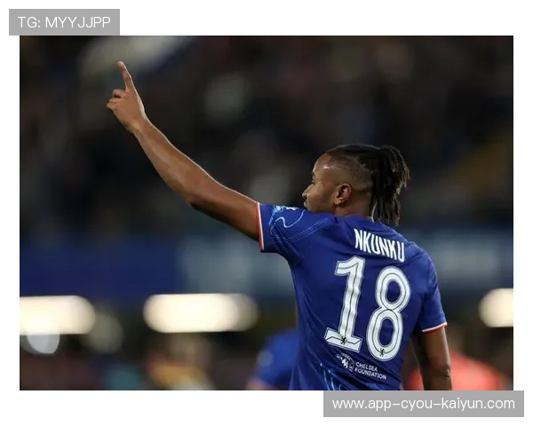 切尔西恩昆库边路传中后点精确补射让人惊叹